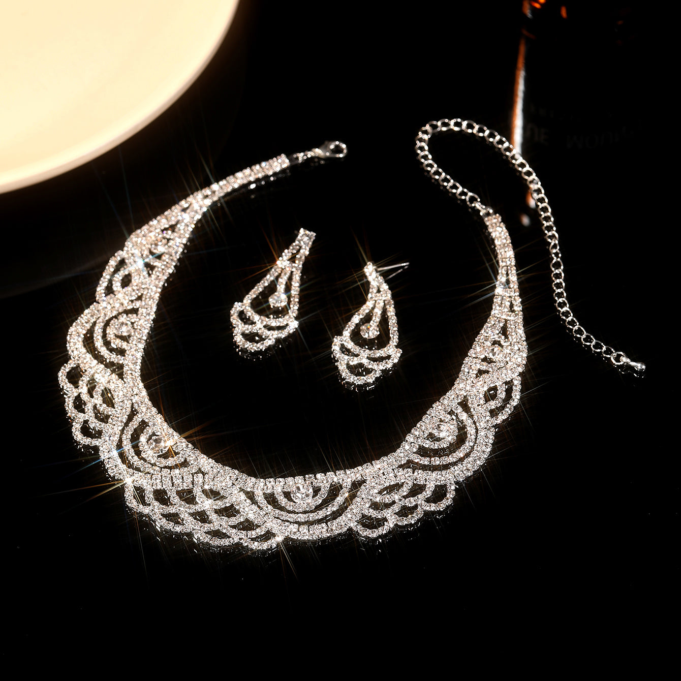Shiny Solid Color Alloy Plating Inlay Rhinestones Silver Plated Women's Jewelry Set