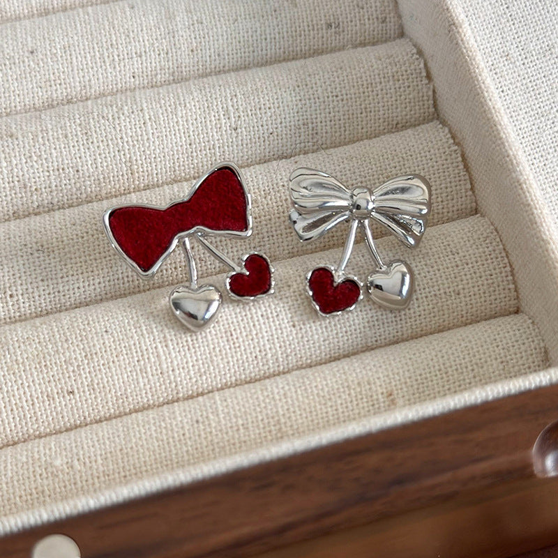 1 Pair Simple Style Classic Style Heart Shape Asymmetrical Plating Alloy Silver Plated Ear Studs