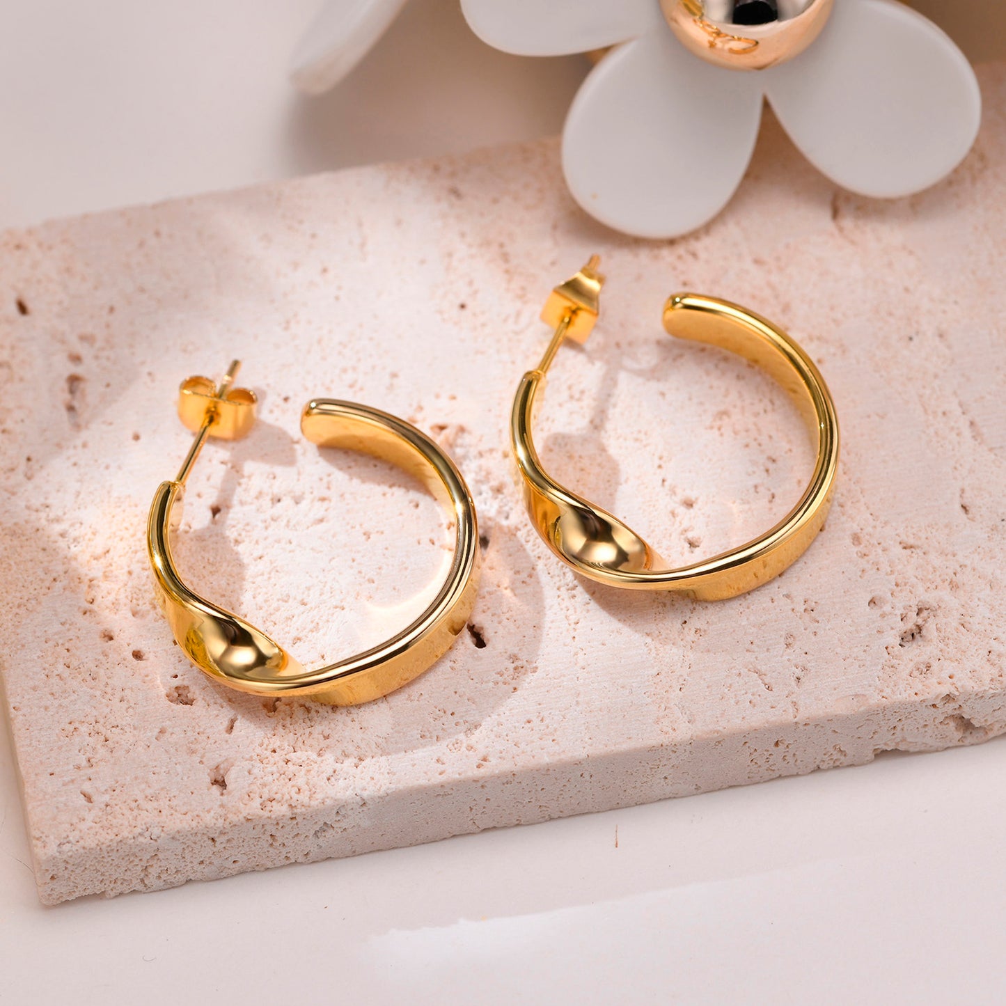 1 Pair Simple Style Classic Style Solid Color Plating Stainless Steel Gold Plated Earrings