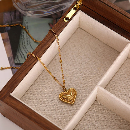 Wholesale Elegant Simple Style Heart Shape Stainless Steel Titanium Steel Plating Gold Plated Pendant Necklace