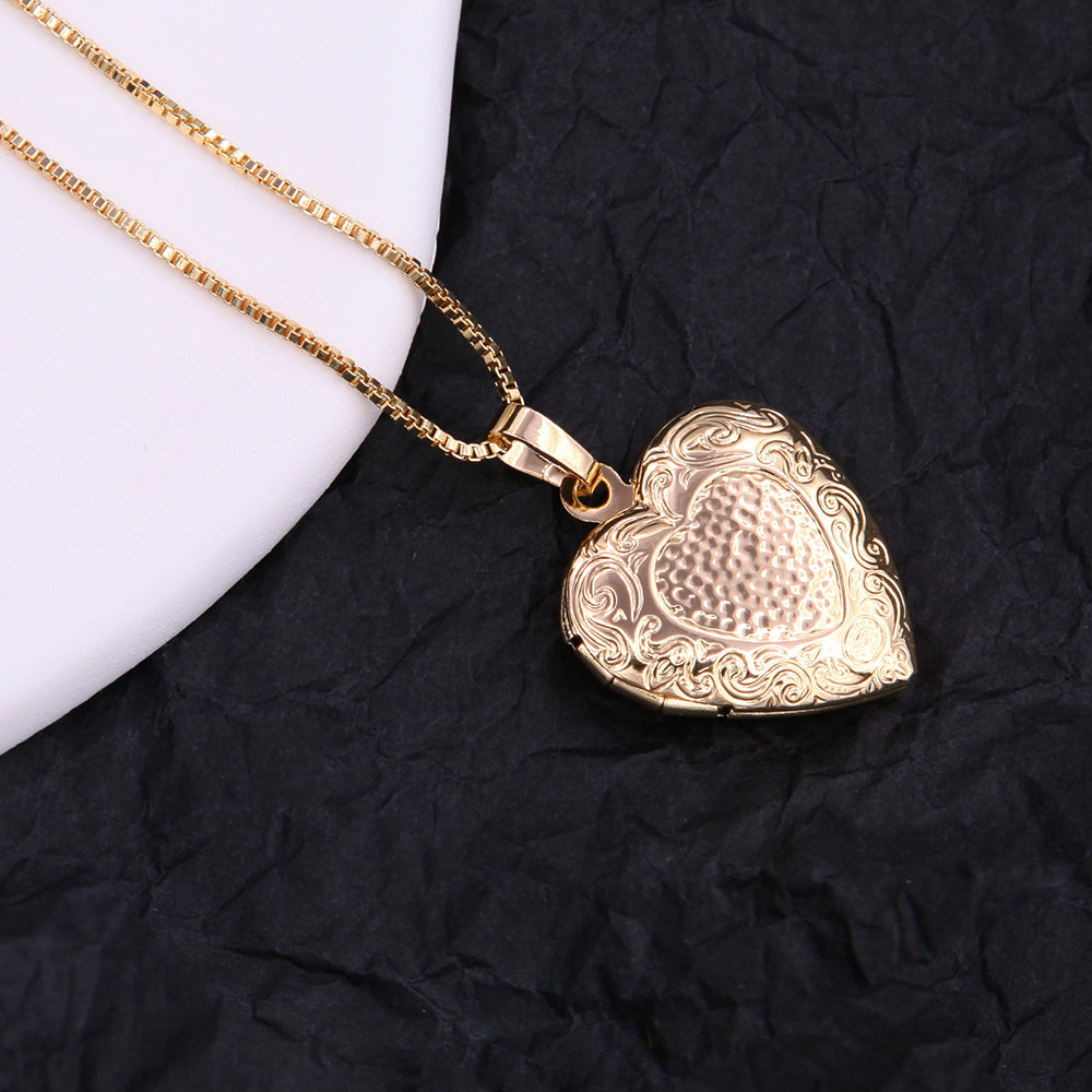 Casual Streetwear Heart Shape Copper Plating 18k Gold Plated Pendant Necklace