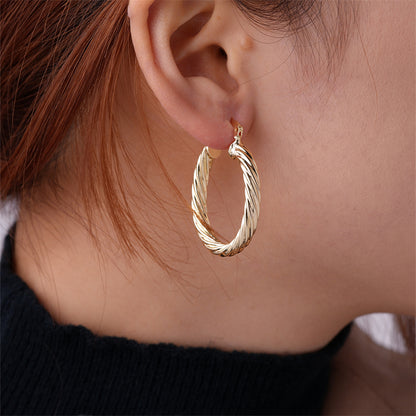 1 Pair Vintage Style Exaggerated U Shape Geometric Round Polishing Plating Pleated Copper Gold Plated Ear Studs