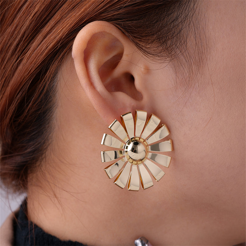 1 Pair Vintage Style Exaggerated U Shape Geometric Round Polishing Plating Pleated Copper Gold Plated Ear Studs