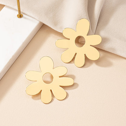 1 Pair Ig Style Vintage Style Flower Plating Iron Gold Plated Ear Studs