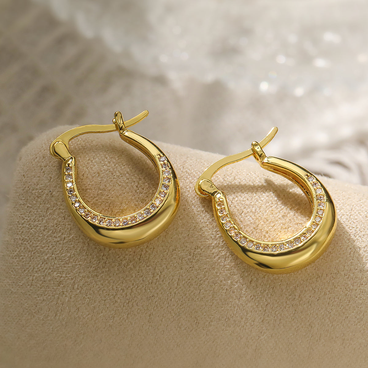 1 Pair Simple Style Geometric Leaves Plating Inlay Copper Zircon 18k Gold Plated Hoop Earrings