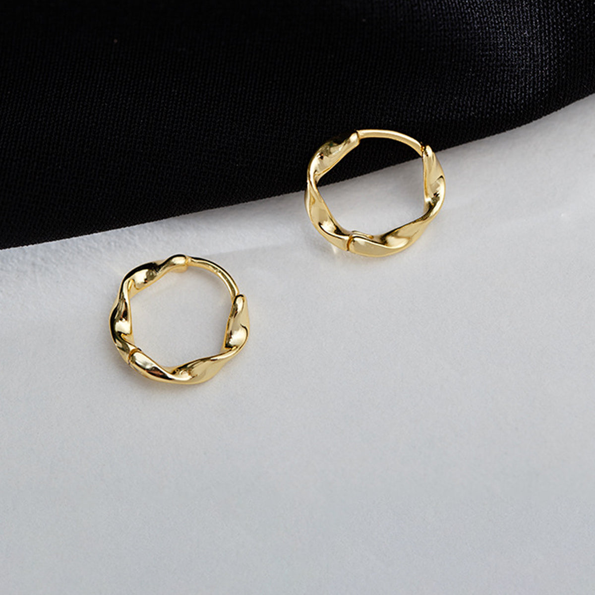 1 Pair Simple Style Commute Solid Color Plating Copper Gold Plated Earrings