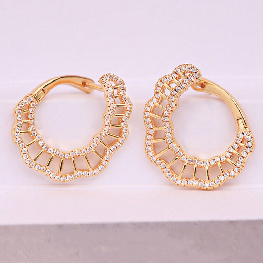 1 Pair Elegant Geometric Starry Sky Shell Plating Inlay Copper Zircon 18k Gold Plated Ear Studs