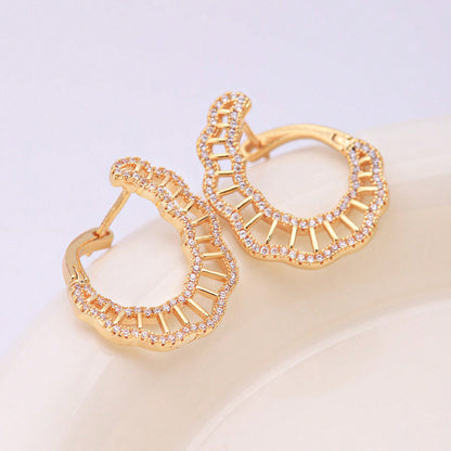 1 Pair Elegant Geometric Starry Sky Shell Plating Inlay Copper Zircon 18k Gold Plated Ear Studs