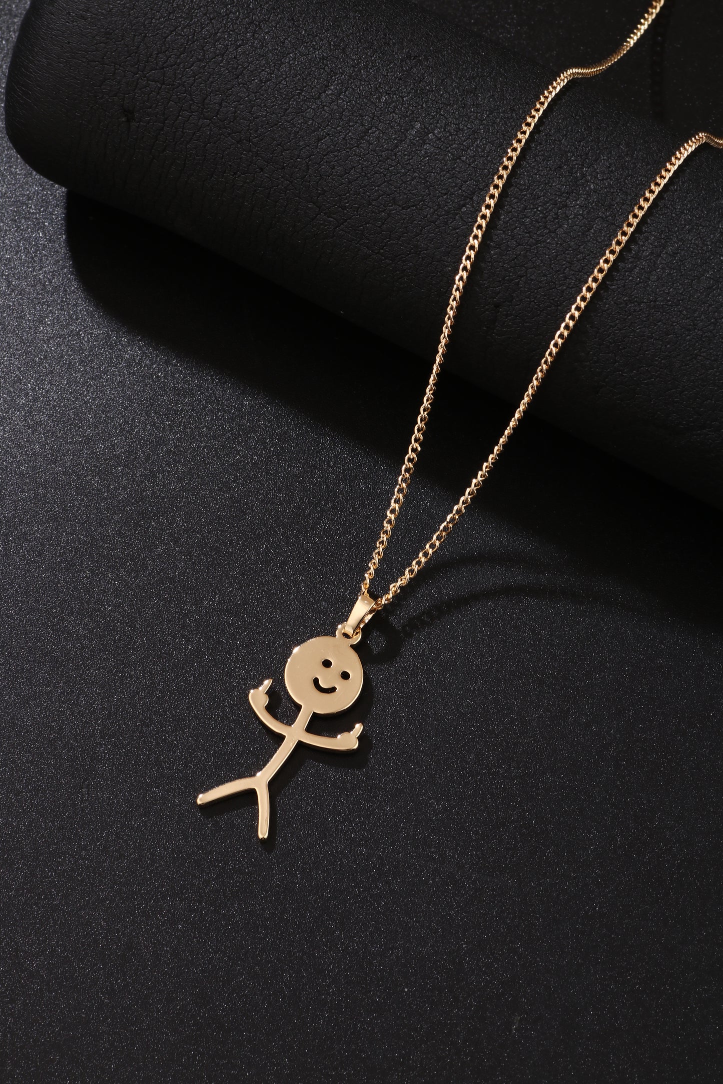 Simple Style Commute Hand Titanium Steel Plating Gold Plated Pendant Necklace