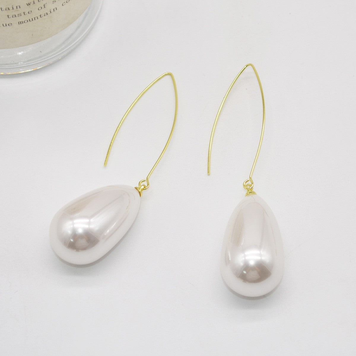 1 Pair Elegant Retro Water Droplets Solid Color Plating Artificial Pearl Alloy 14k Gold Plated Ear Hook