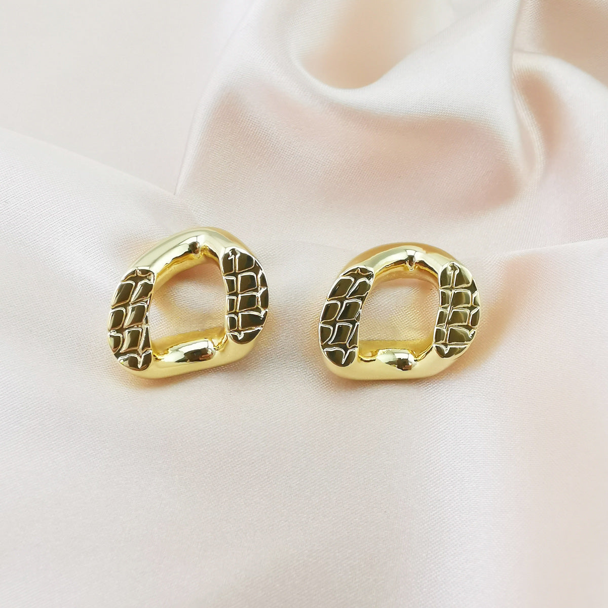 1 Pair Vintage Style Geometric Circle Polishing Plating Copper Gold Plated Ear Studs