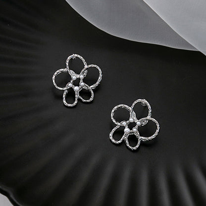 1 Pair Vintage Style Sweet Simple Style Flower Plating Alloy Gold Plated Silver Plated Ear Studs