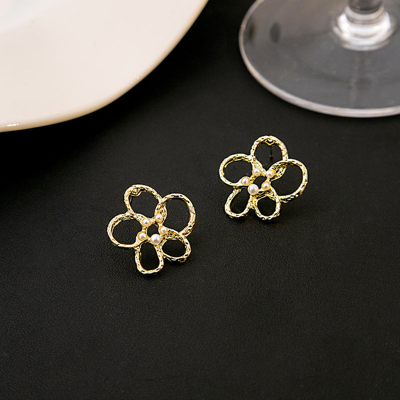 1 Pair Vintage Style Sweet Simple Style Flower Plating Alloy Gold Plated Silver Plated Ear Studs