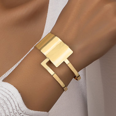 Retro Geometric Metal Plating Women's Bangle