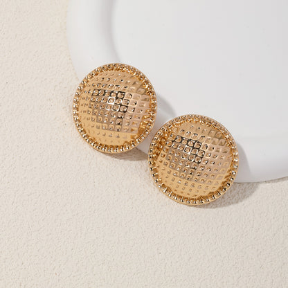 1 Piece Elegant Retro Round Three-dimensional Alloy Ear Studs