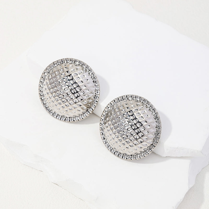 1 Piece Elegant Retro Round Three-dimensional Alloy Ear Studs