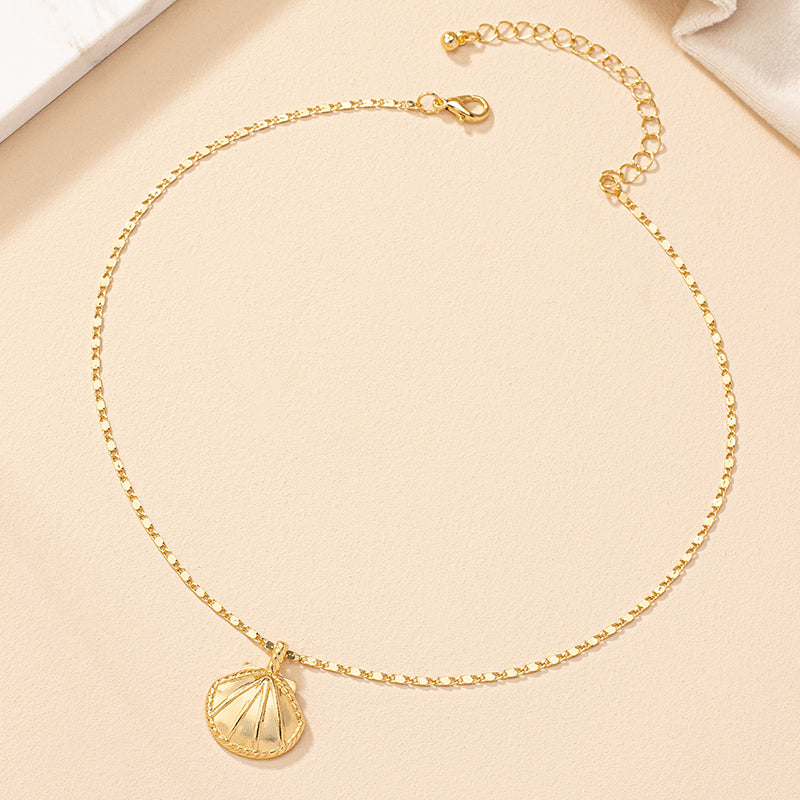 Simple Style Rose Bee Shell Alloy Plating Women's Pendant Necklace