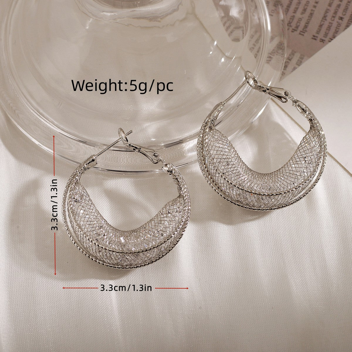 1 Pair Elegant Geometric Solid Color Plating Mesh Hollow Out Copper Hoop Earrings