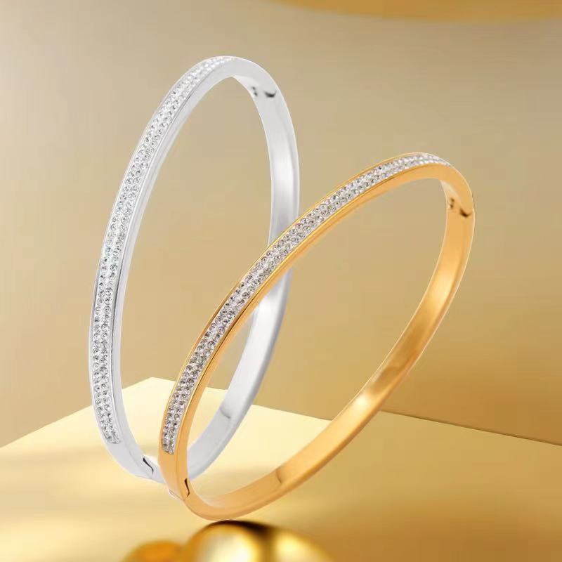 Streetwear Solid Color Titanium Steel Plating Inlay Zircon Bangle