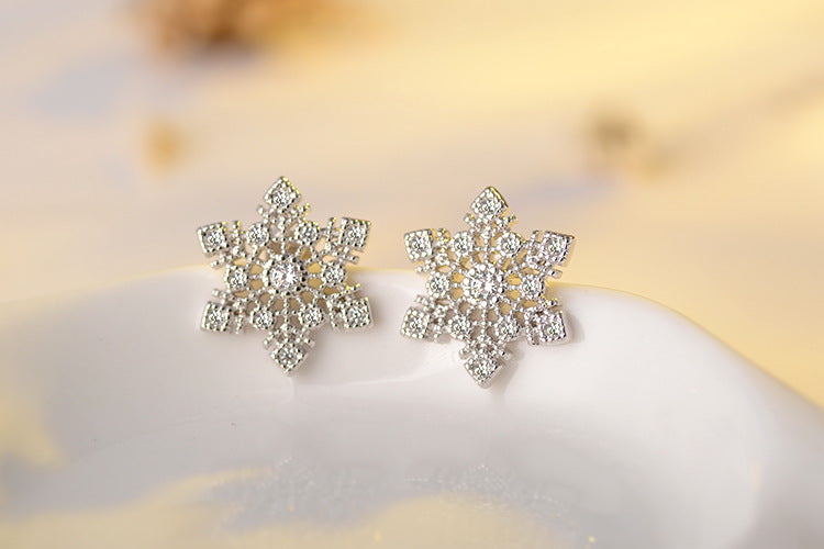 1 Pair Sweet Snowflake Inlay Copper Zircon Ear Studs