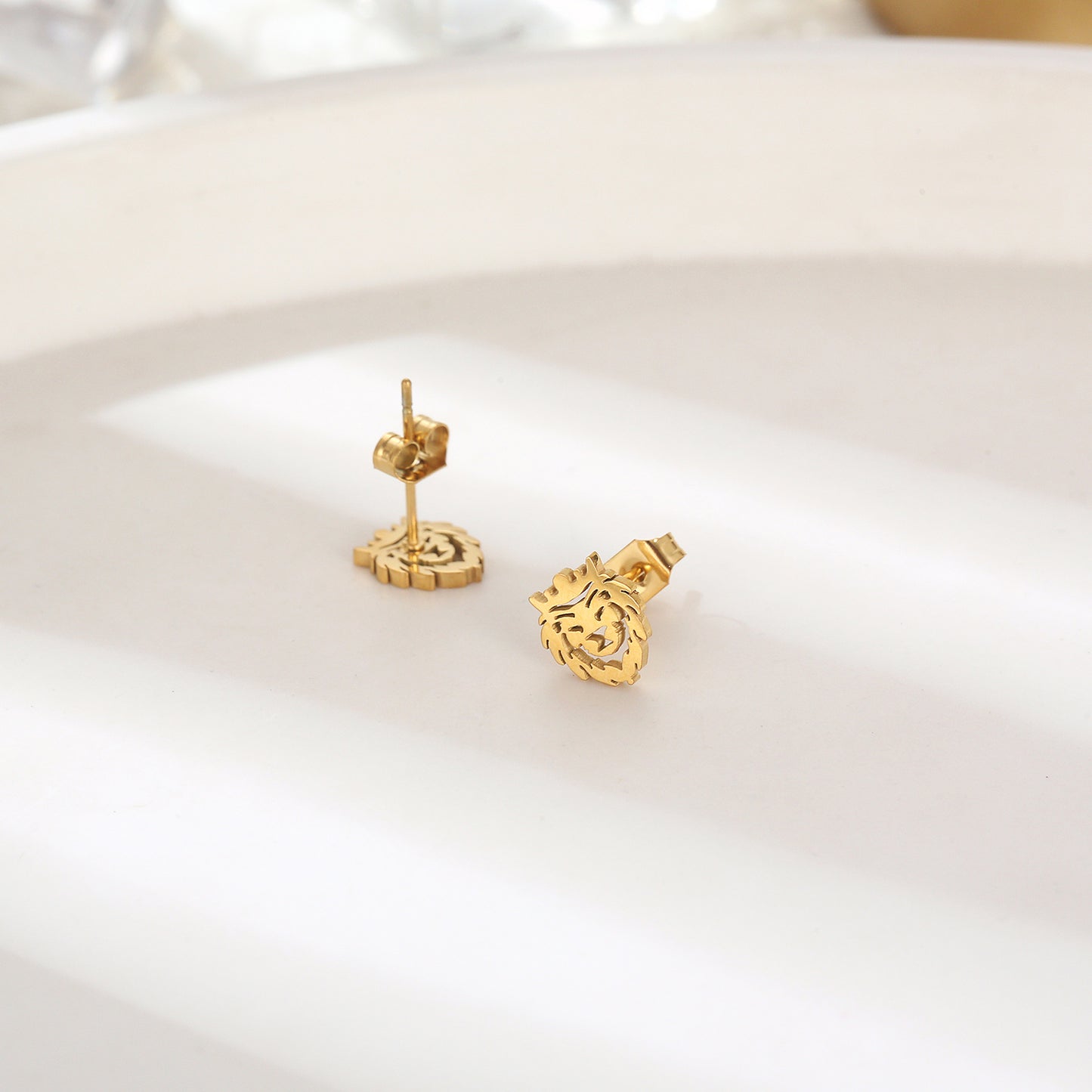 1 Pair Modern Style Simple Style Lion Polishing Plating Stainless Steel 18k Gold Plated Ear Studs