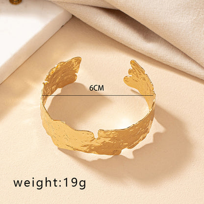 Elegant Simple Style Geometric Alloy Plating Gold Plated Women's Bangle