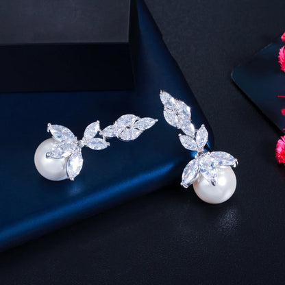 1 Pair Elegant Romantic Plant Pearl Plating Inlay Copper Artificial Pearls Zircon Rhodium Plated Silver Plated Drop Earrings