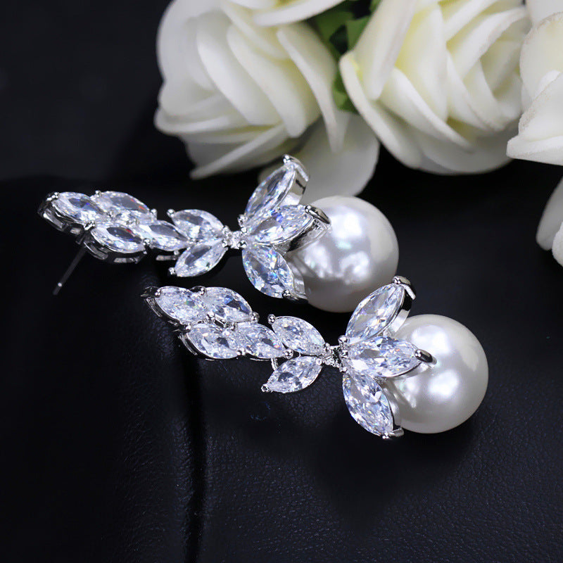 1 Pair Elegant Romantic Plant Pearl Plating Inlay Copper Artificial Pearls Zircon Rhodium Plated Silver Plated Drop Earrings