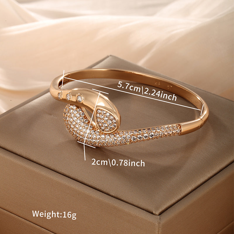 Elegant Xuping Simple Style Geometric Alloy Plating Inlay Artificial Diamond 18k Gold Plated Women's Bangle