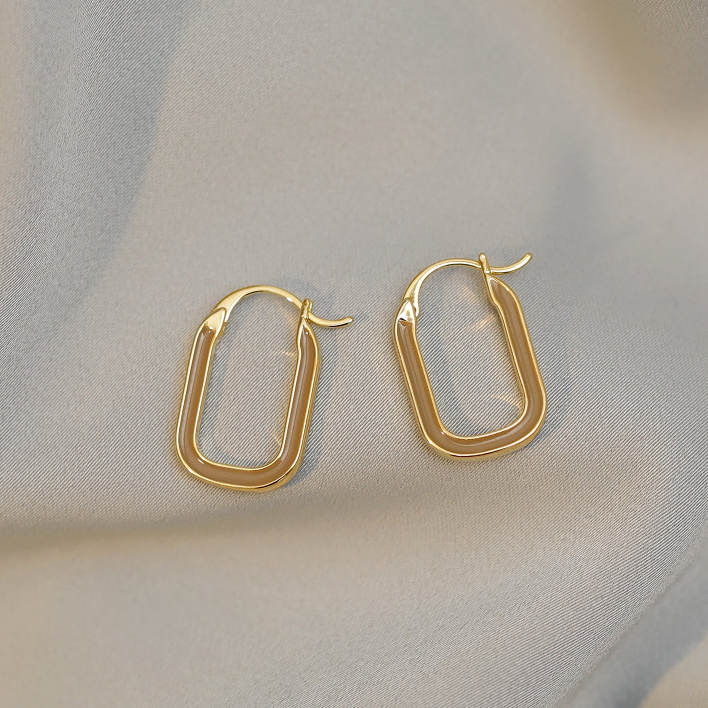 1 Pair Simple Style Oval Enamel Copper 18K Gold Plated Earrings