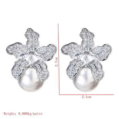 1 Pair Modern Style Leaves Plating Inlay Copper Pearl Zircon White Gold Plated Ear Studs