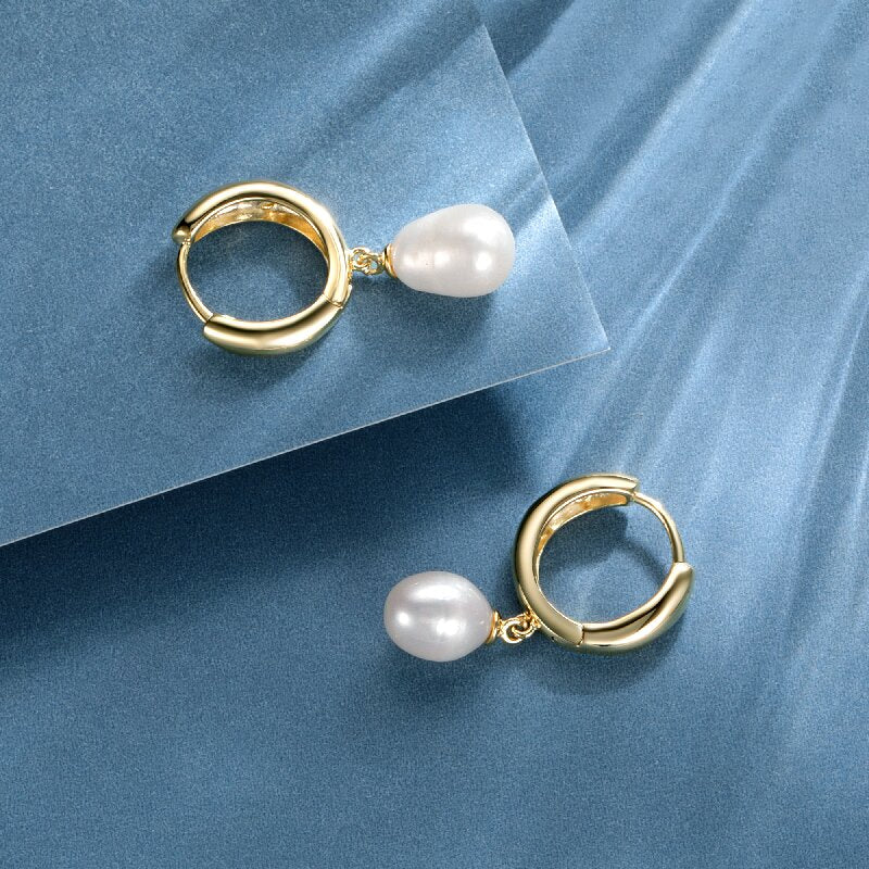 1 Pair Elegant Round Plating Inlay Copper Artificial Pearls 18k Gold Plated Drop Earrings