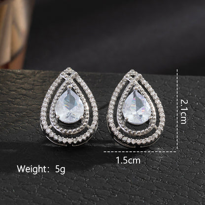 1 Pair Elegant Cute Solid Color Plating Inlay Copper Artificial Pearls Artificial Diamond Silver Plated Ear Studs