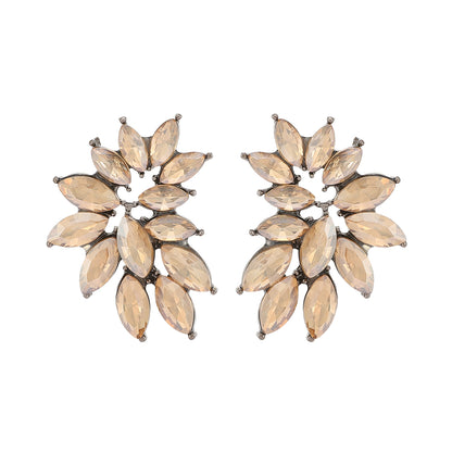 1 Pair Elegant Retro Luxurious Wings Plating Hollow Out Inlay Zinc Alloy Glass Ear Studs
