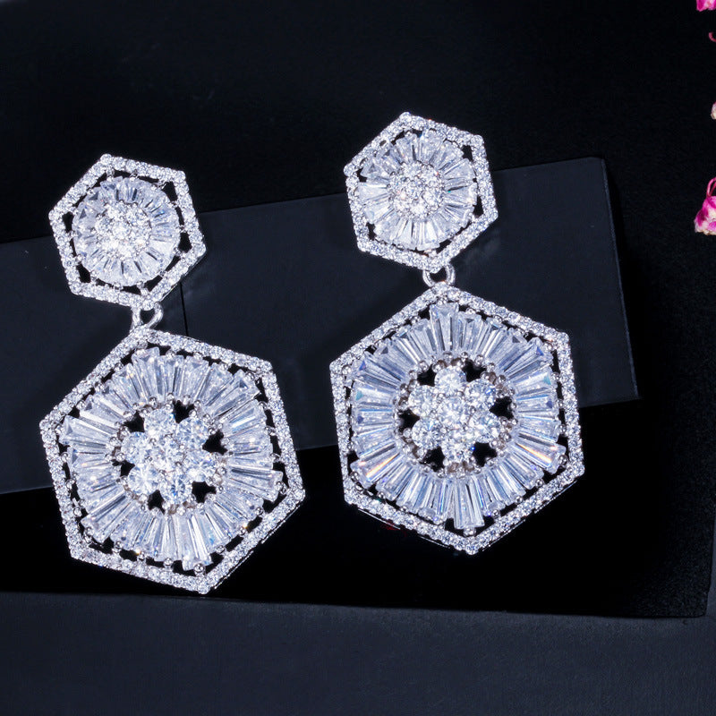 1 Pair Elegant Round Snowflake Plating Inlay Copper Zircon Rhodium Plated Silver Plated Drop Earrings