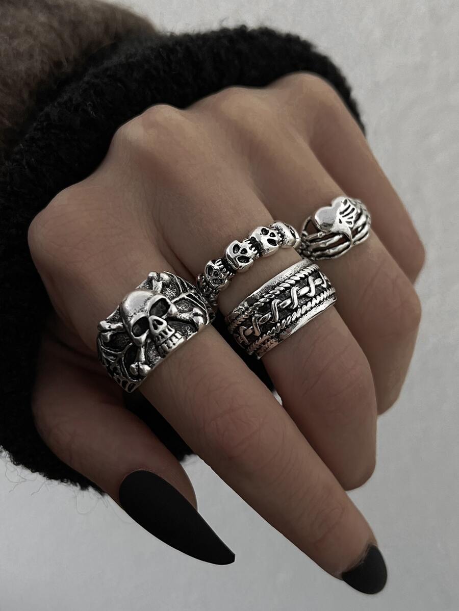 Gothic Retro Heart Shape Skull Alloy Women's Rings