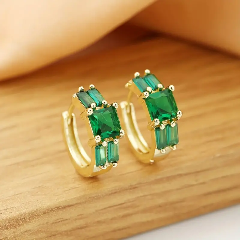 1 Pair Simple Style Classic Style Geometric Plating Inlay Copper Crystal Glass White Gold Plated Gold Plated Earrings