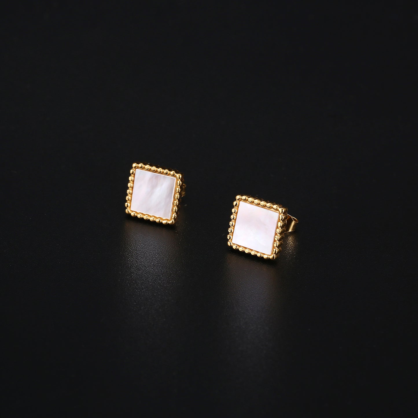 1 Pair Elegant Simple Style Square Plating Inlay Stainless Steel Shell 18k Gold Plated Ear Studs