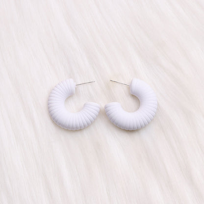 1 Pair Streetwear C Shape Spray Paint Arylic Ear Studs