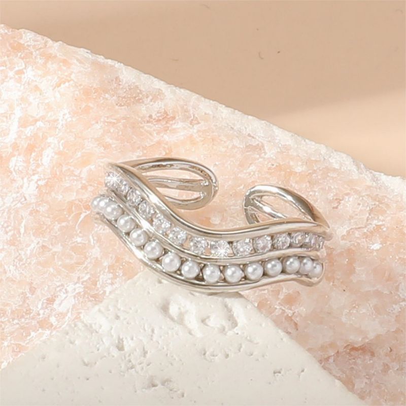 Wholesale Elegant Simple Style Geometric Copper Inlay 18K Gold Plated Pearl Zircon Open Rings