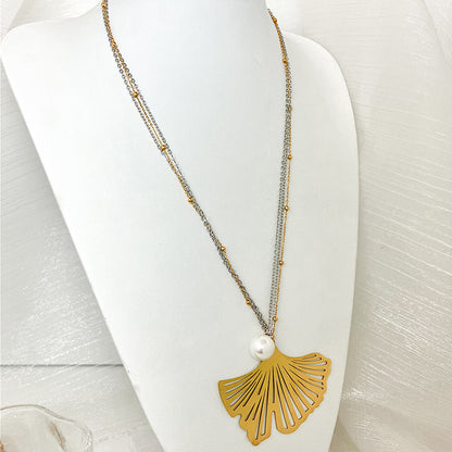 Elegant Vintage Style Artistic Ginkgo Leaf Stainless Steel Plating Gold Plated Pendant Necklace