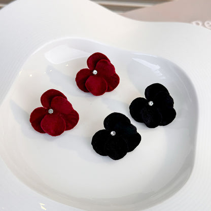 1 Pair Elegant Solid Color Alloy Ear Studs