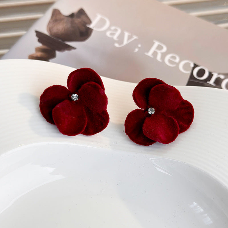 1 Pair Elegant Solid Color Alloy Ear Studs