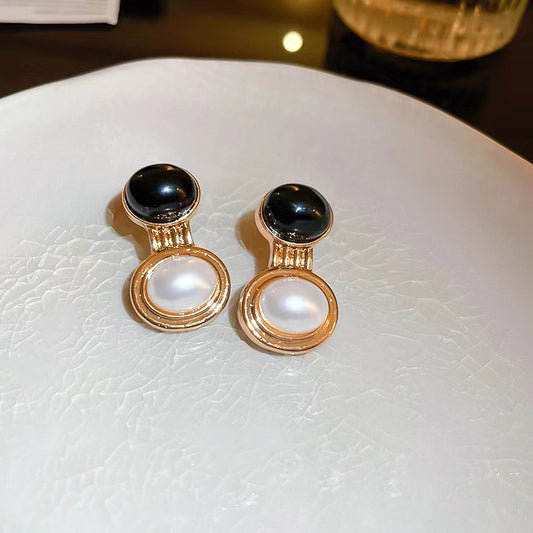 1 Pair Vintage Style Simple Style Round Plating Inlay Alloy Artificial Pearls Gold Plated Drop Earrings