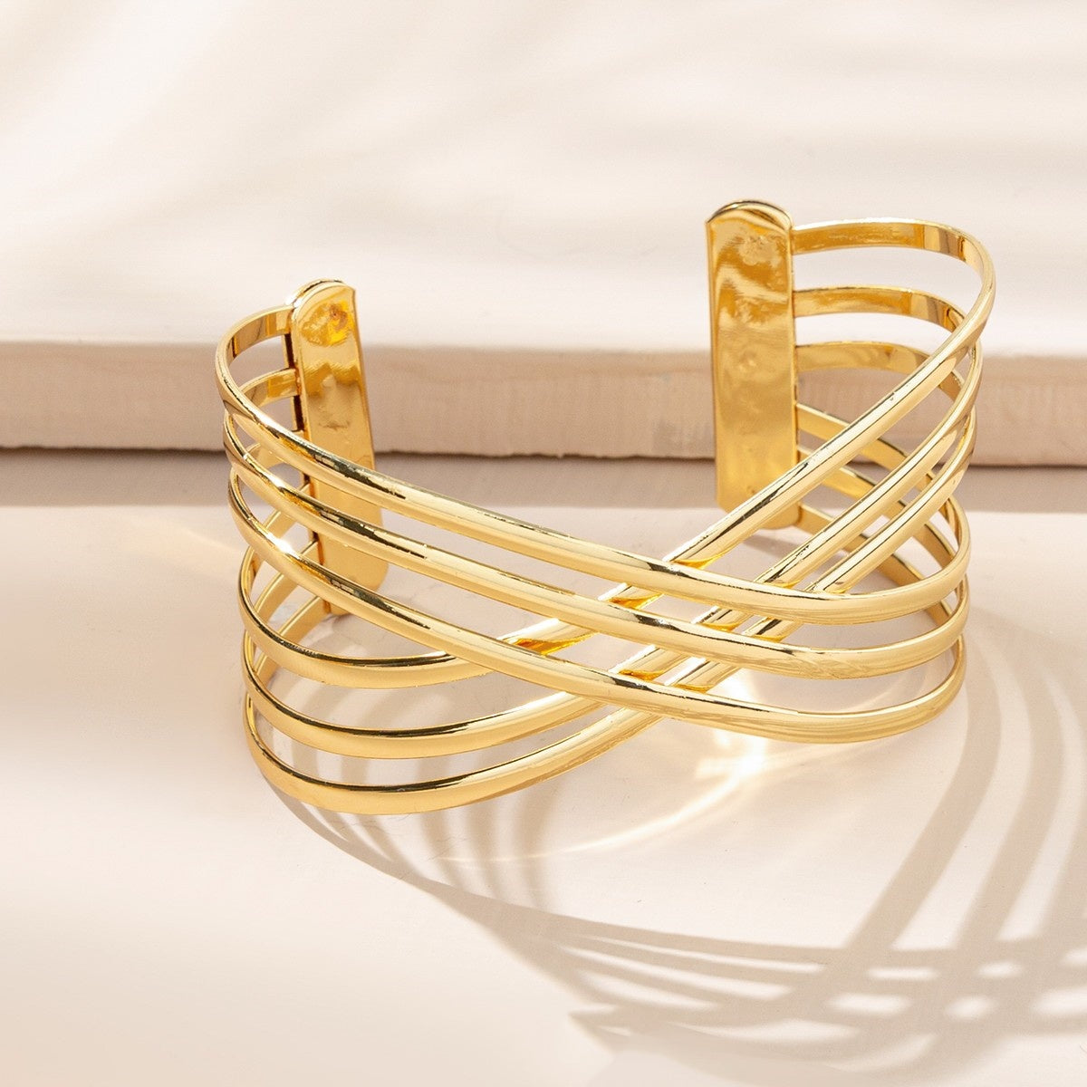 Casual Simple Style Geometric Alloy Hollow Out Women's Bangle