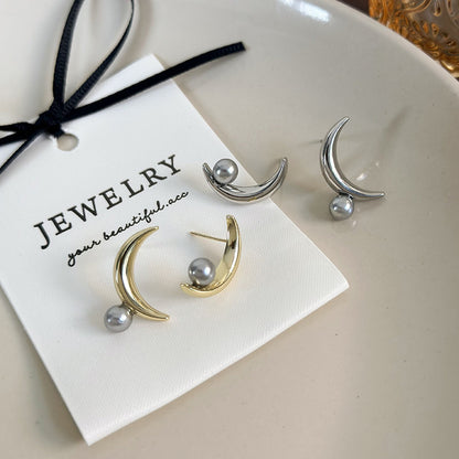 1 Pair Simple Style Moon Alloy Ear Studs