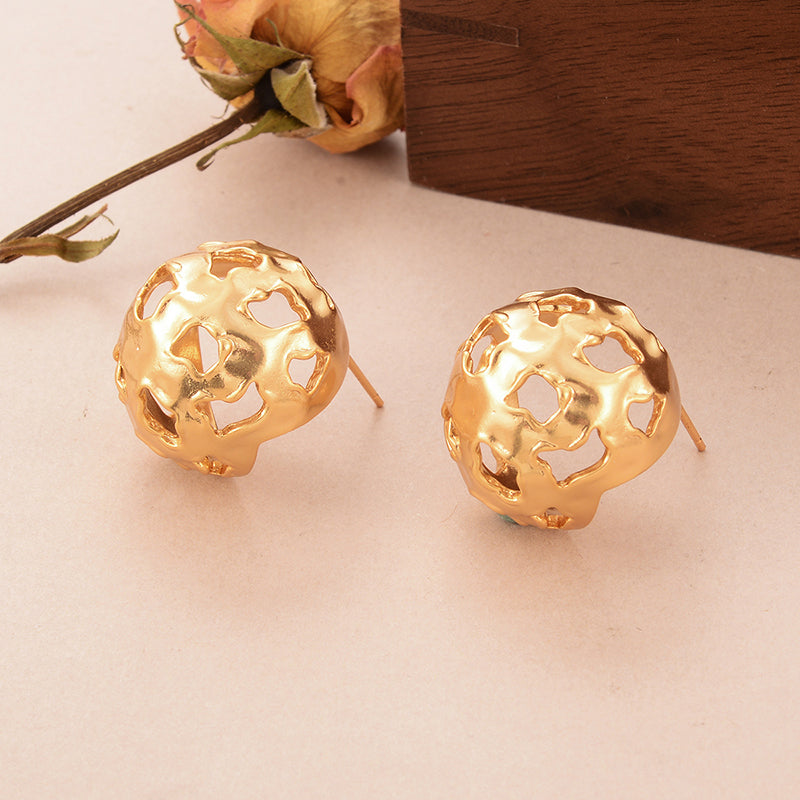 1 Pair Elegant Simple Style Artistic Irregular Round Plating Three-dimensional Hollow Out Copper 18k Gold Plated Ear Studs