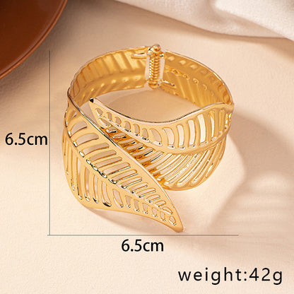 Simple Style Classic Style Leaves Alloy Plating Gold Plated Women's Bangle