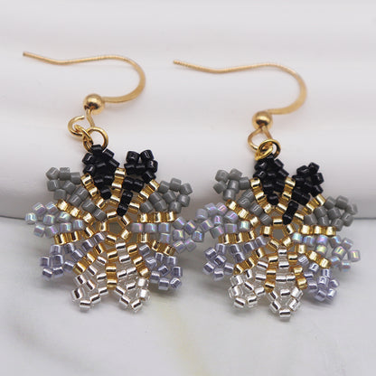 1 Pair Simple Style Classic Style Snowflake Handmade Plating Glass Gold Plated Drop Earrings