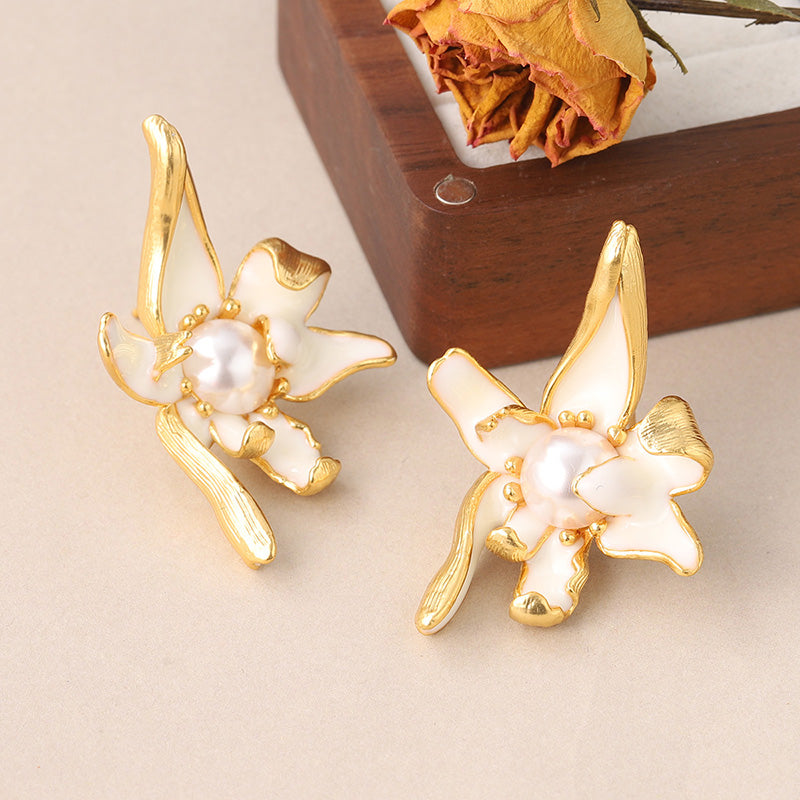 1 Pair Vintage Style Flower Enamel Plating Inlay Copper Pearl 18k Middle Ancient Gold Ear Studs